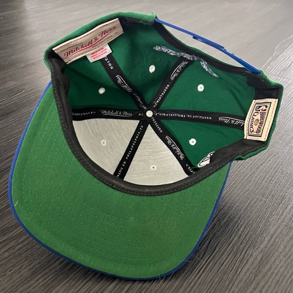 Mitchell & Ness Dallas Mavericks Hat - Picture 4 of 6